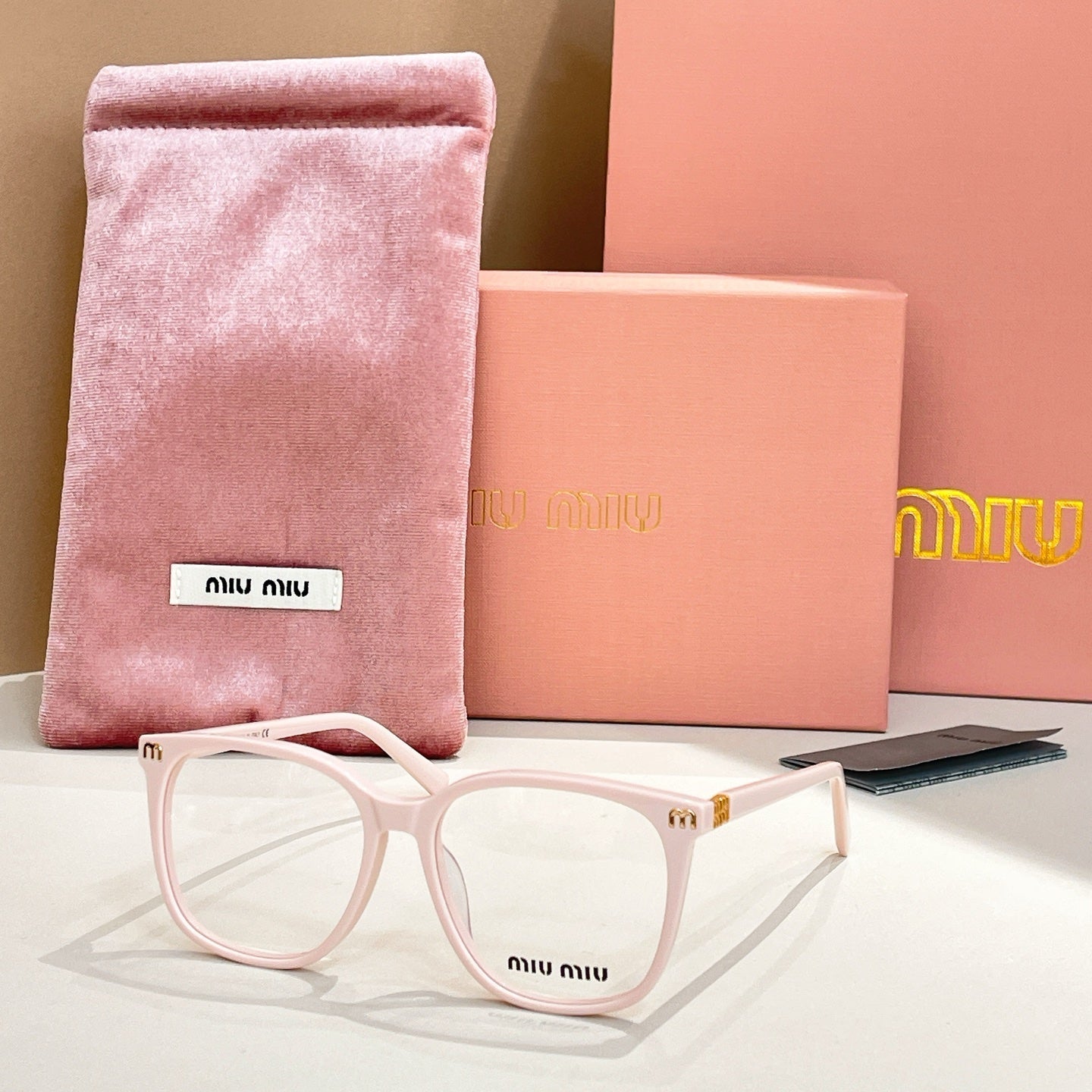 Transparent full frame glasses