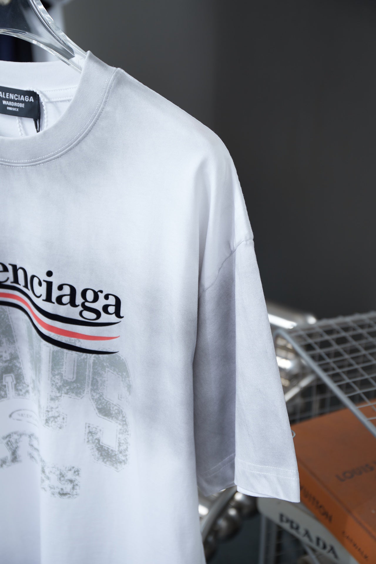 Washed fabric gradient printed t-shirt