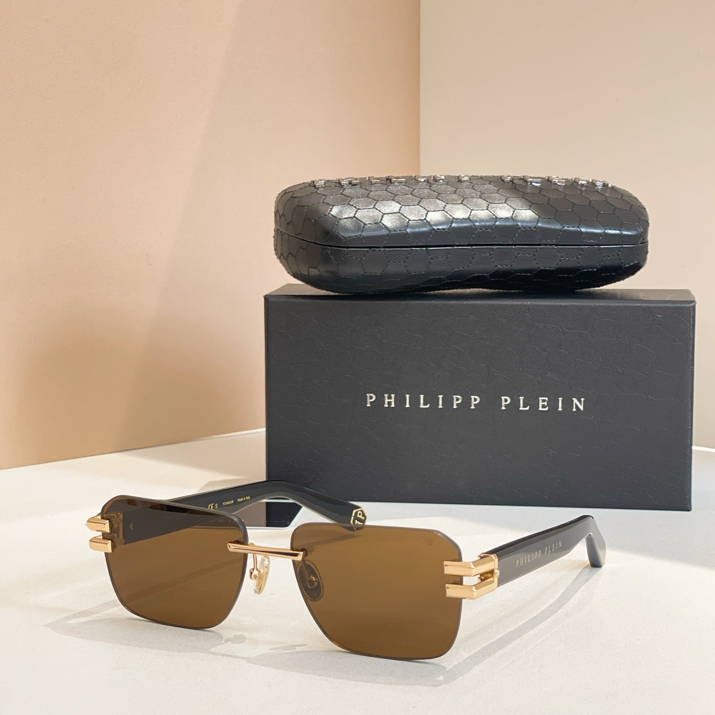 New frameless sunglasses