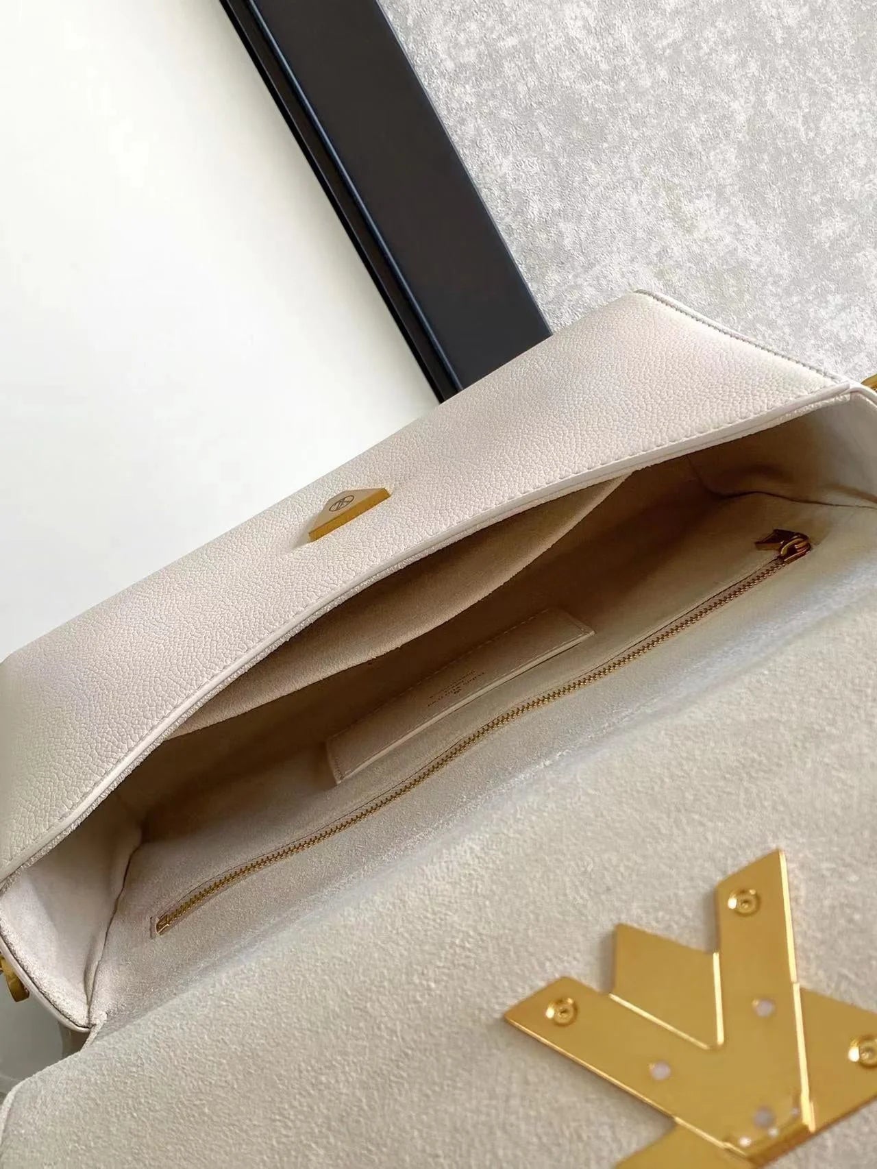 Exquisite+leather+bags-387