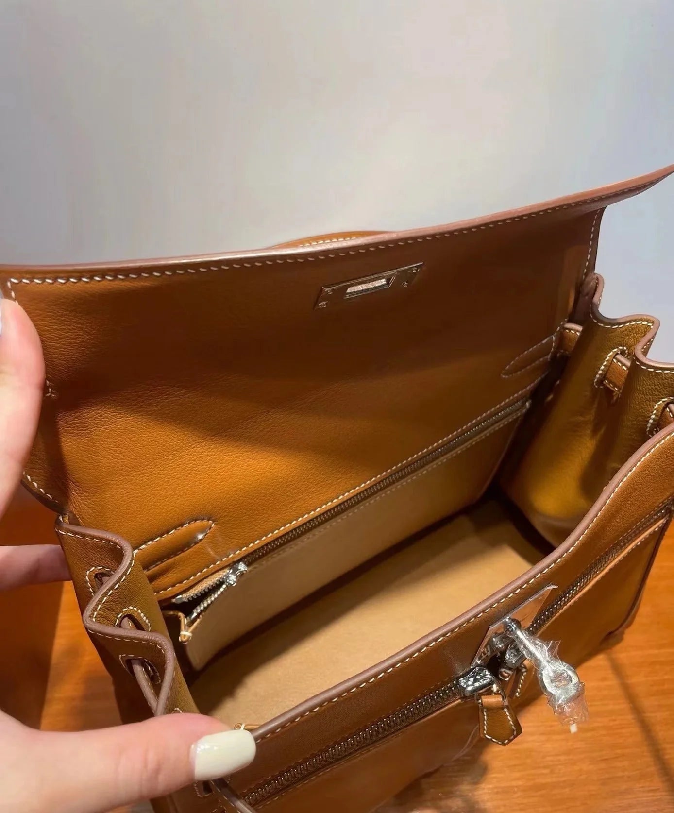 Exquisite+leather+bags-293