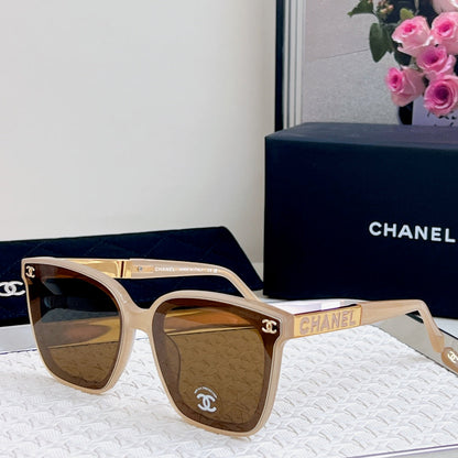 Large Frame Cat Eye Gradient Sunglasses