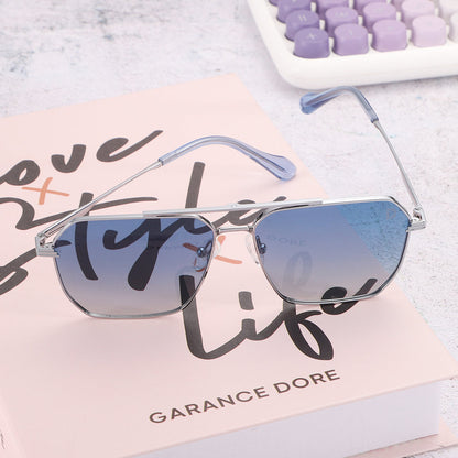 Dollger Retro-Vintage Aviator Tinted Sunglasses