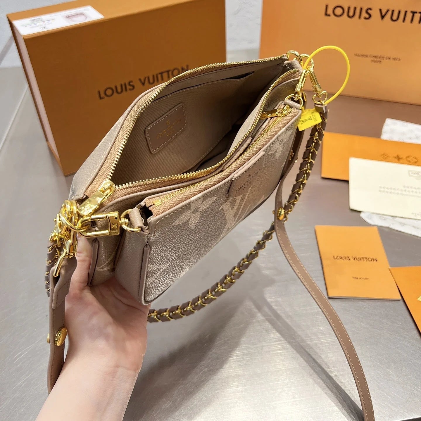 Exquisite+leather+bags-441