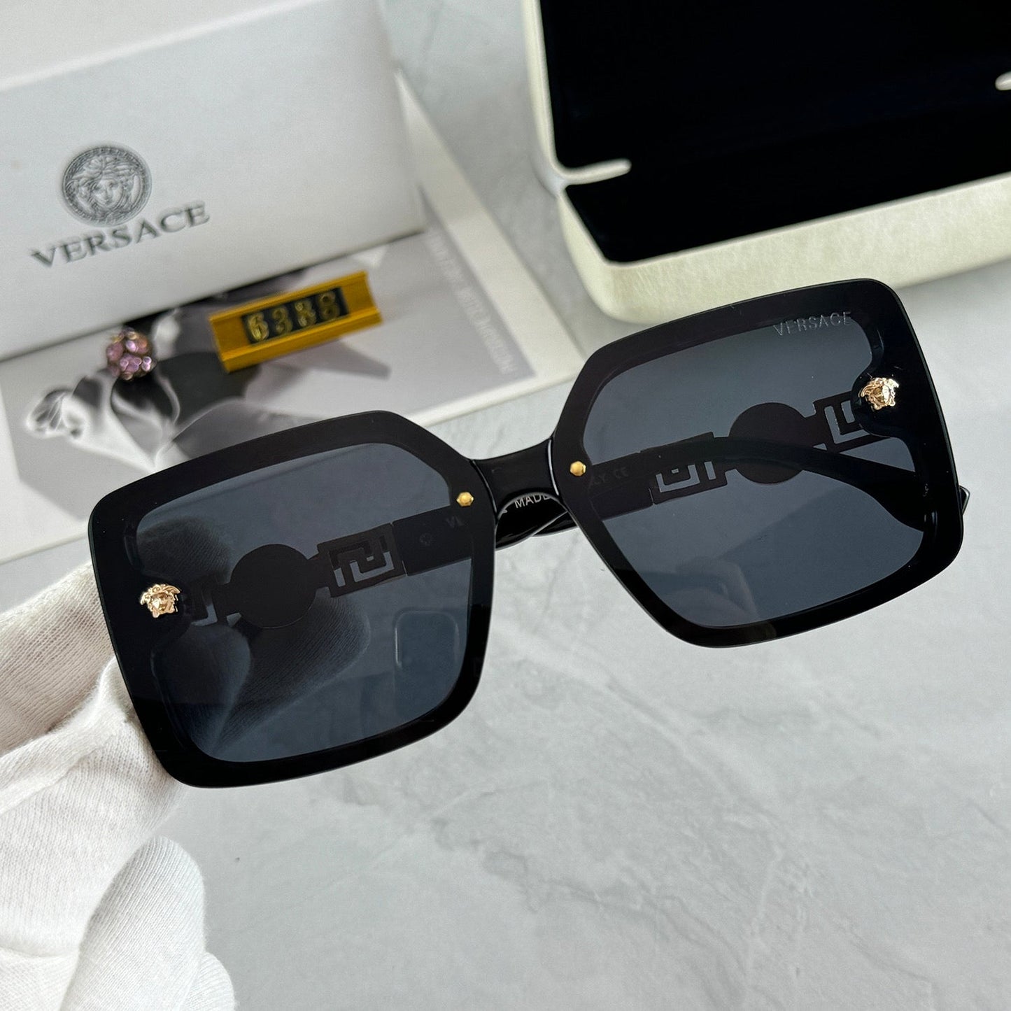 4 Color Trendy Sunglasses 6388
