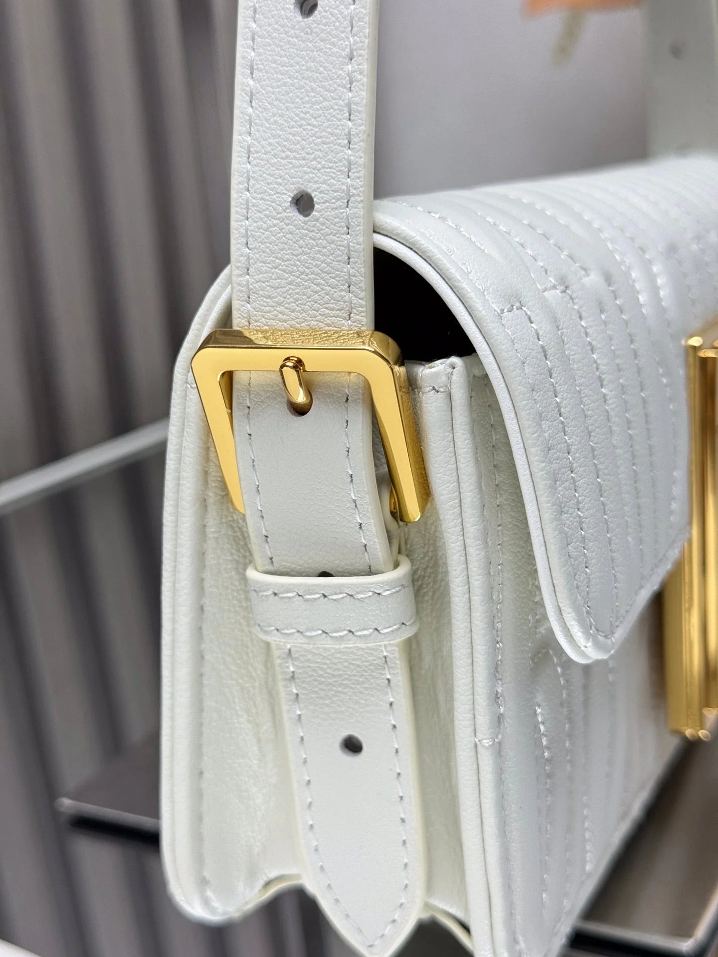 Exquisite+leather+bags-365