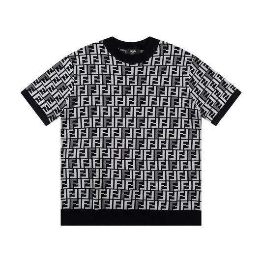 Short sleeved knitted t-shirt