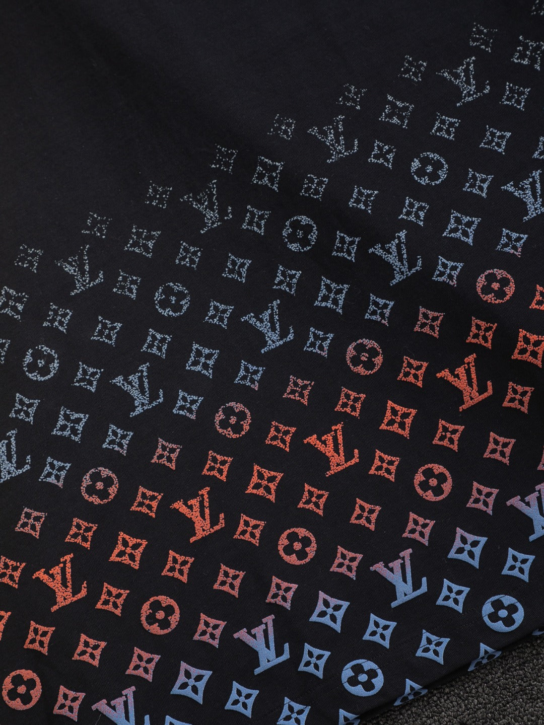 Gradient foam printing t-shirt