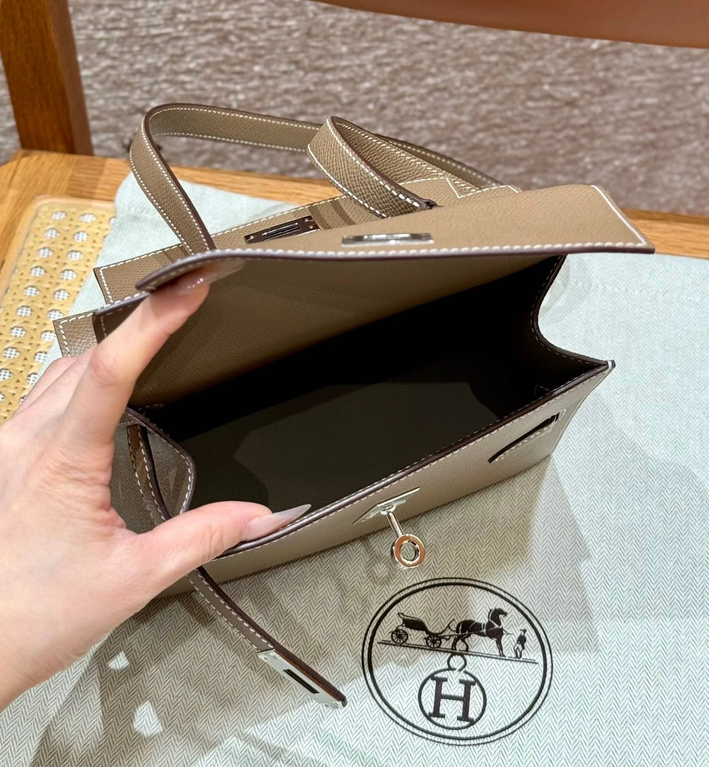 Exquisite+leather+bags-35