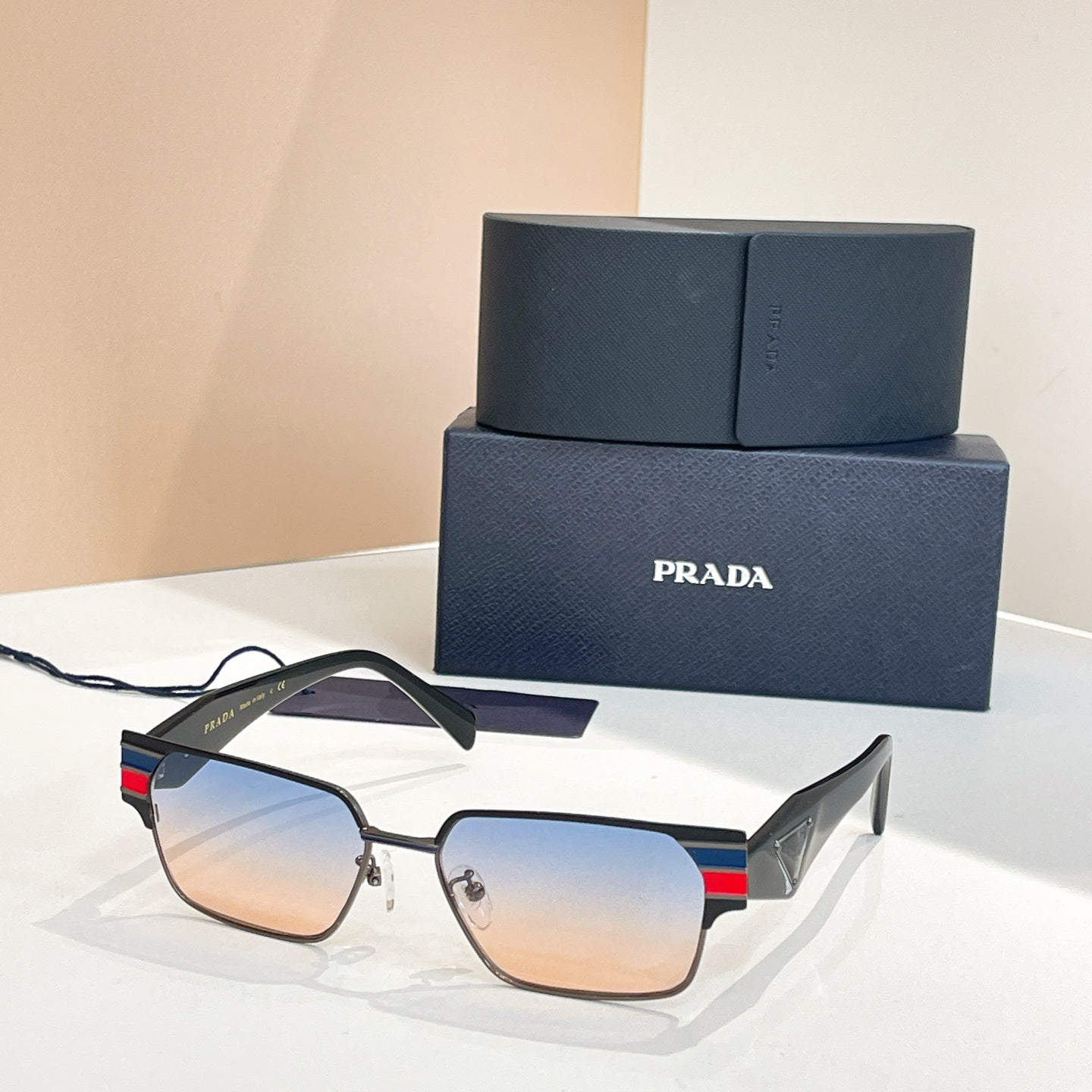 Gradient two-tone sunglasses