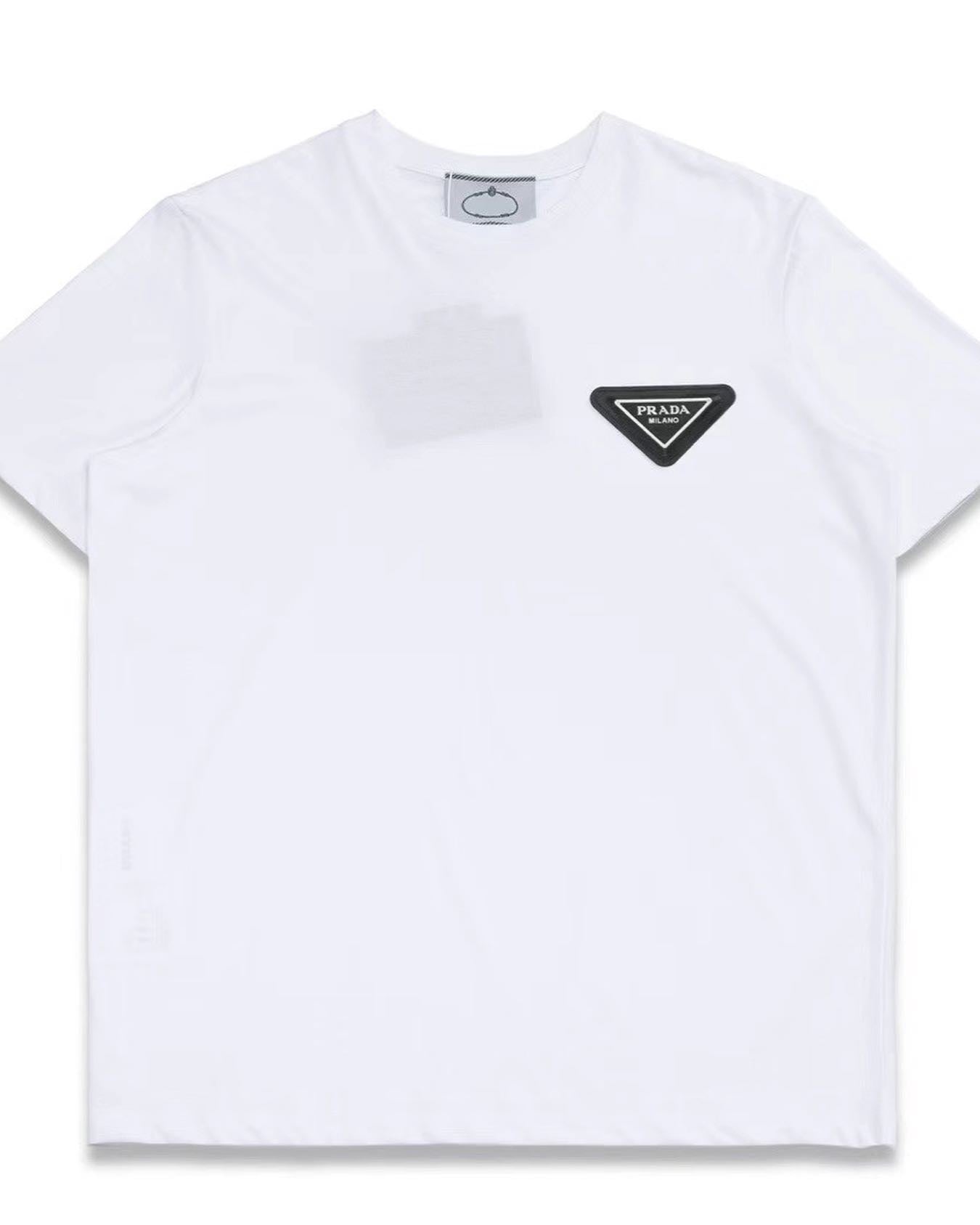 Three-dimensional logo simple t-shirt