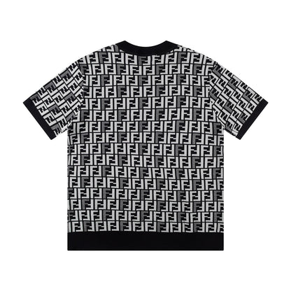 Short sleeved knitted t-shirt