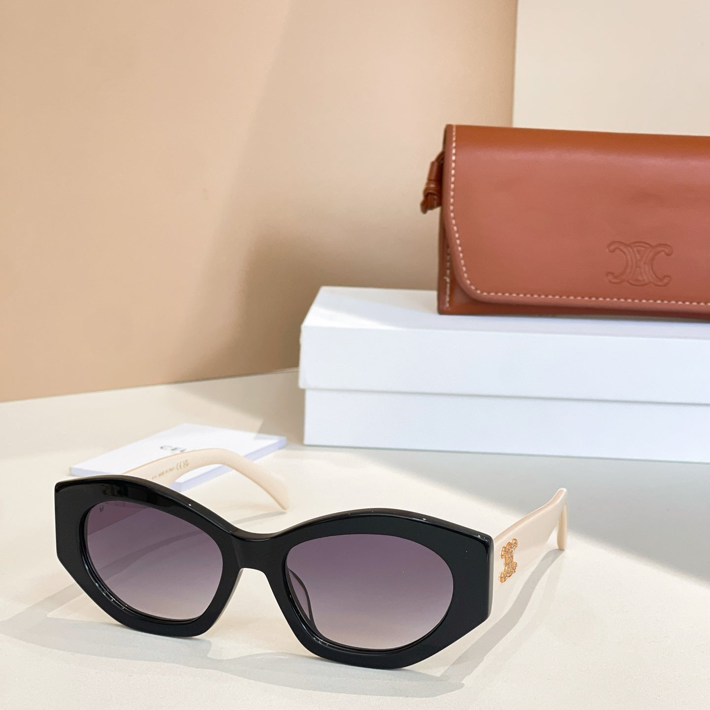 Prismatic Full Frame Sunglasses