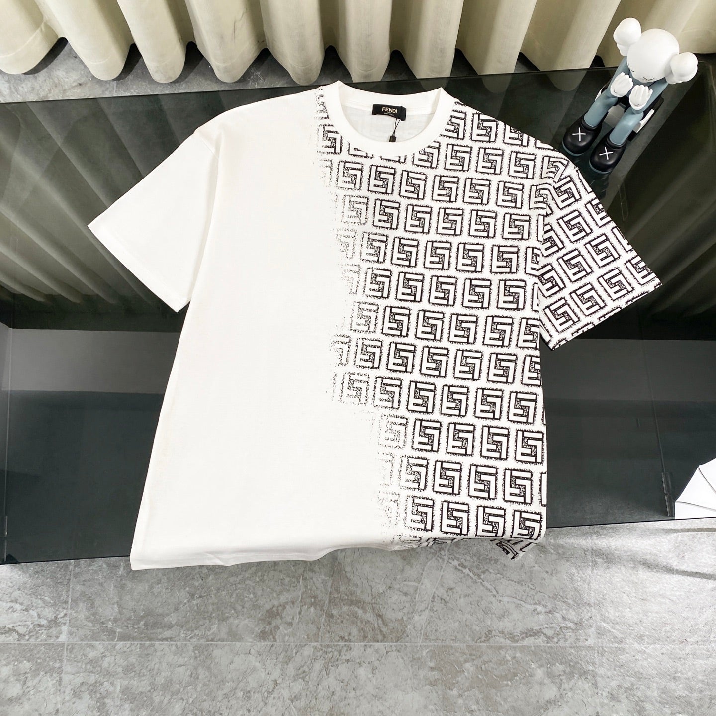 New gradient color t-shirt