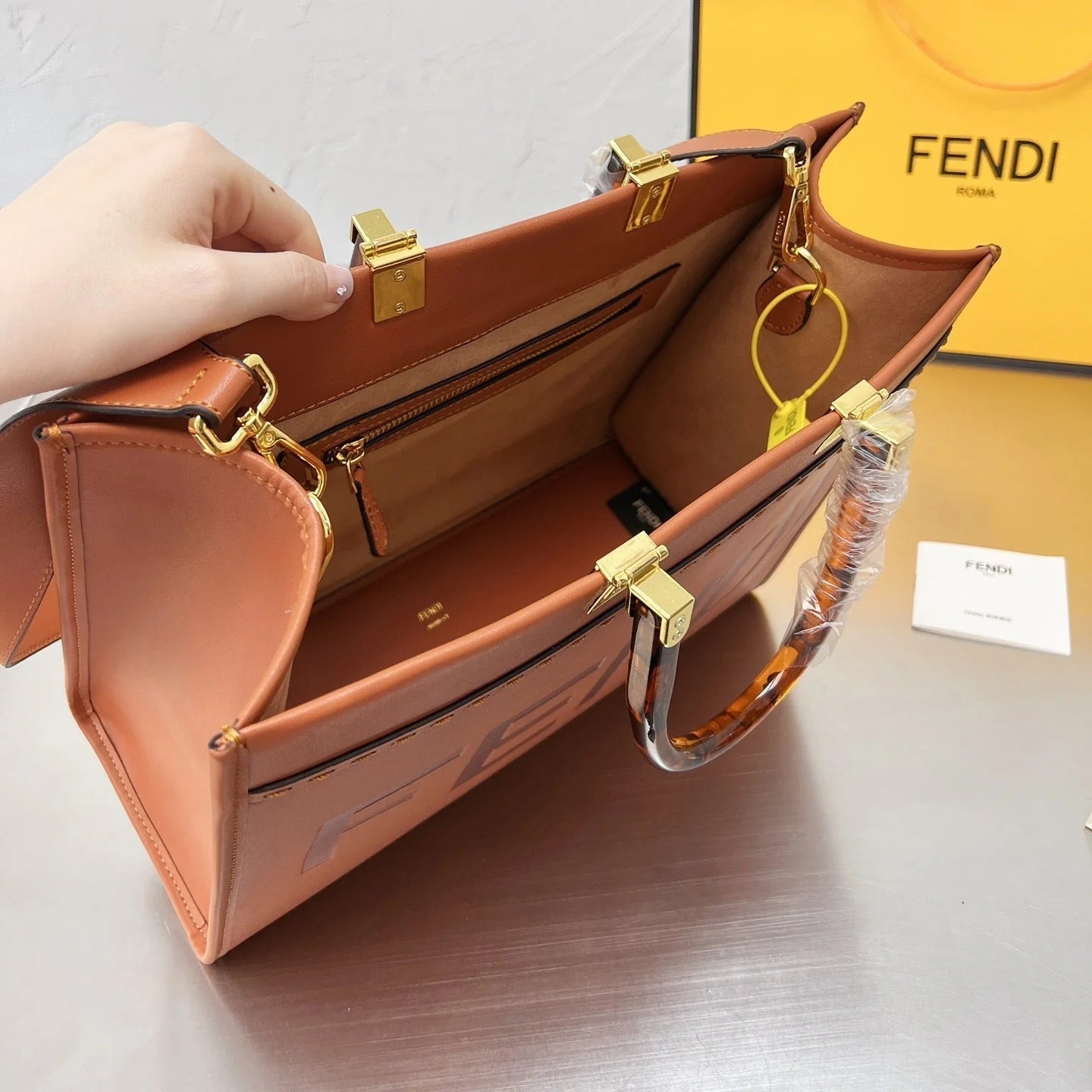 Exquisite+leather+bags-467