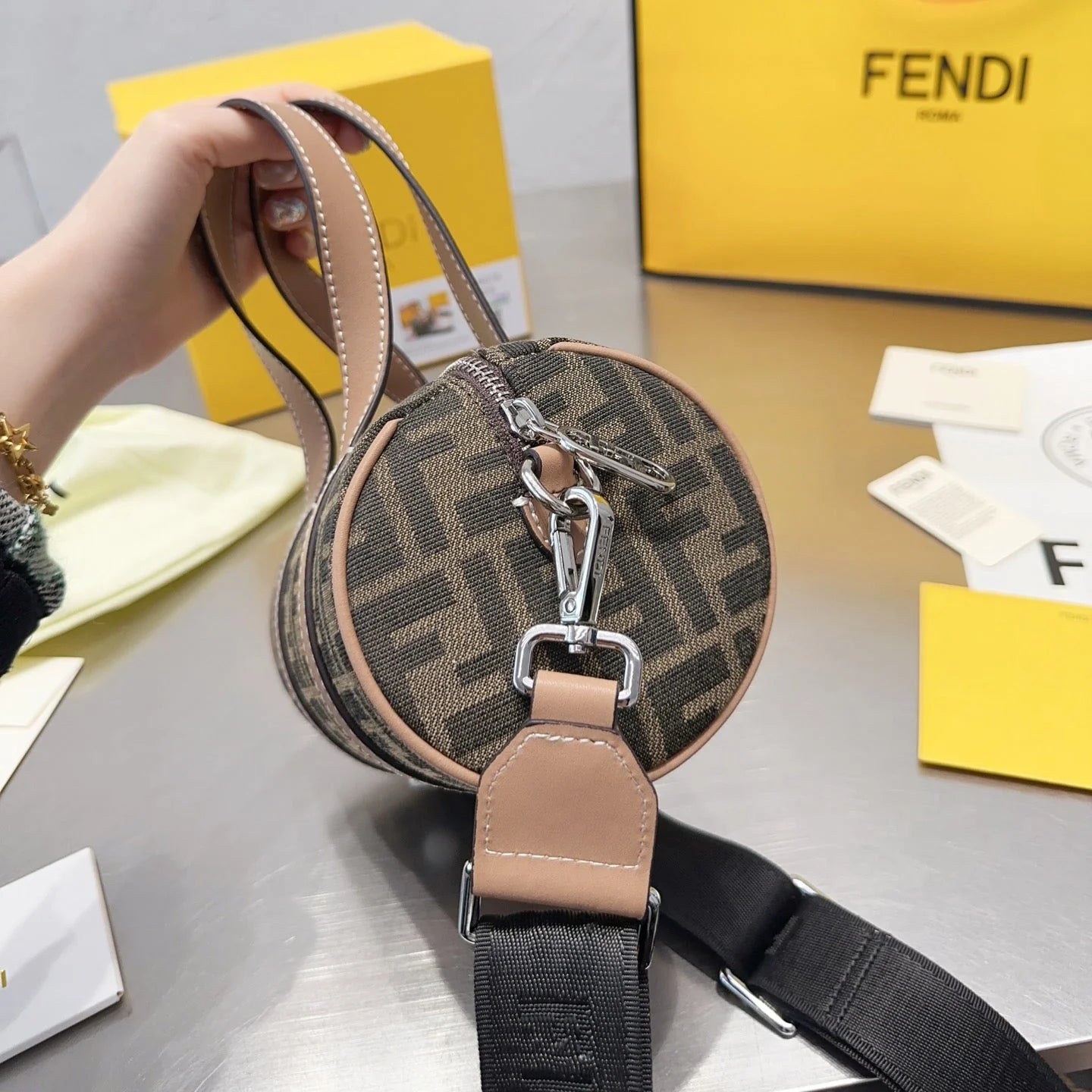 Exquisite+leather+bags-600