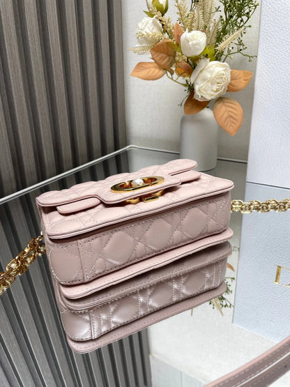 Exquisite+leather+bags-364