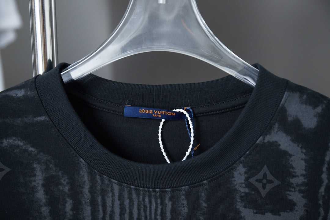 Corrugated texture printing t-shirt