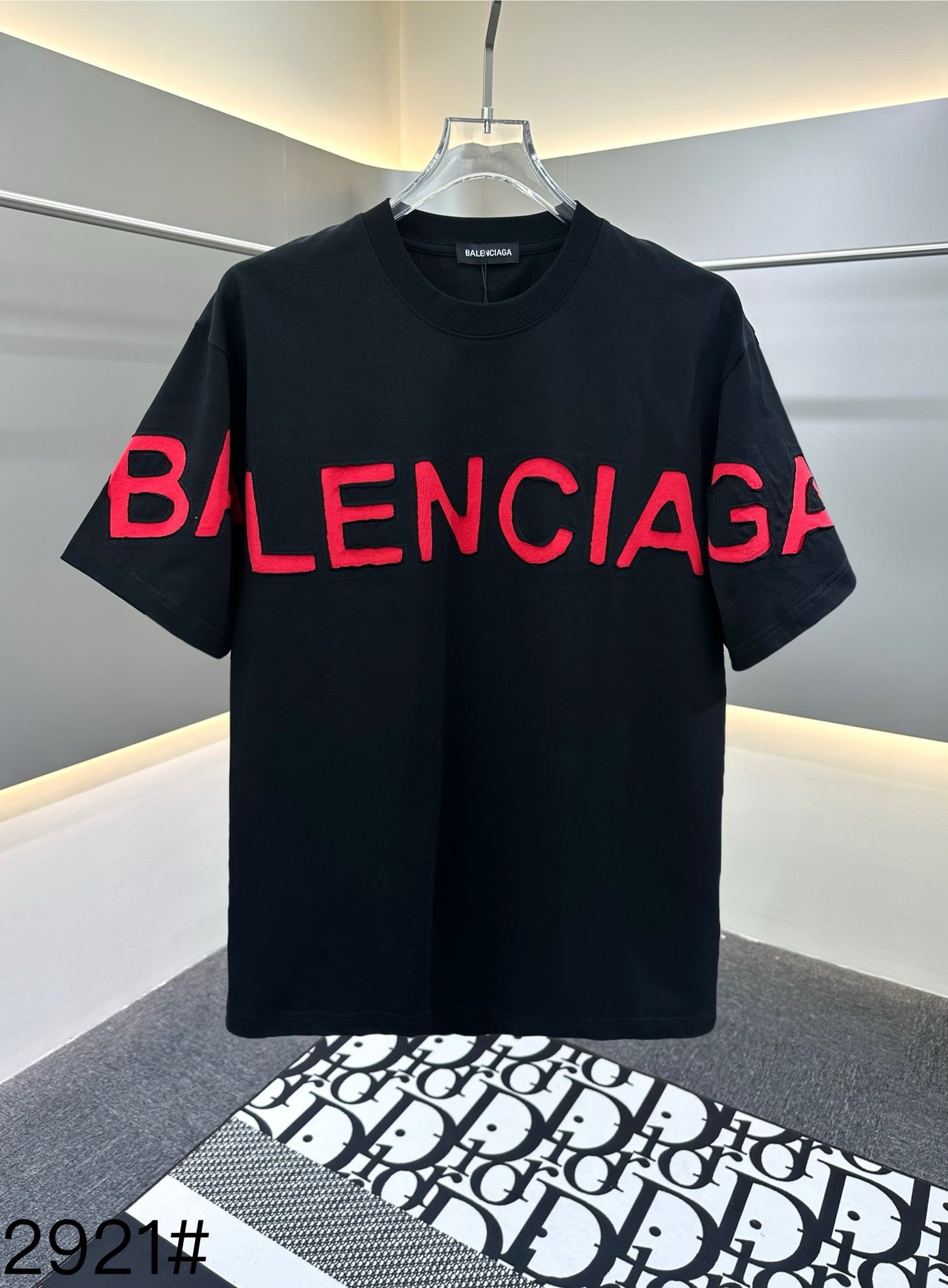 New high quality patch embroidery t-shirt