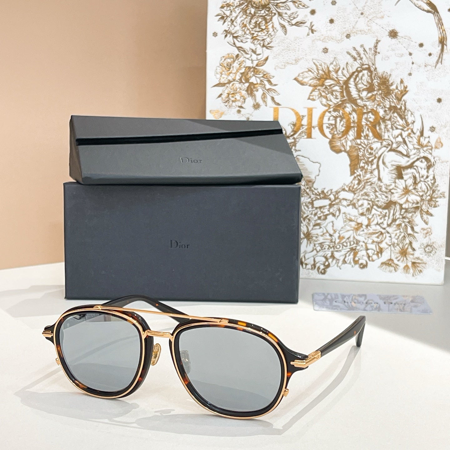 New round sunglasses