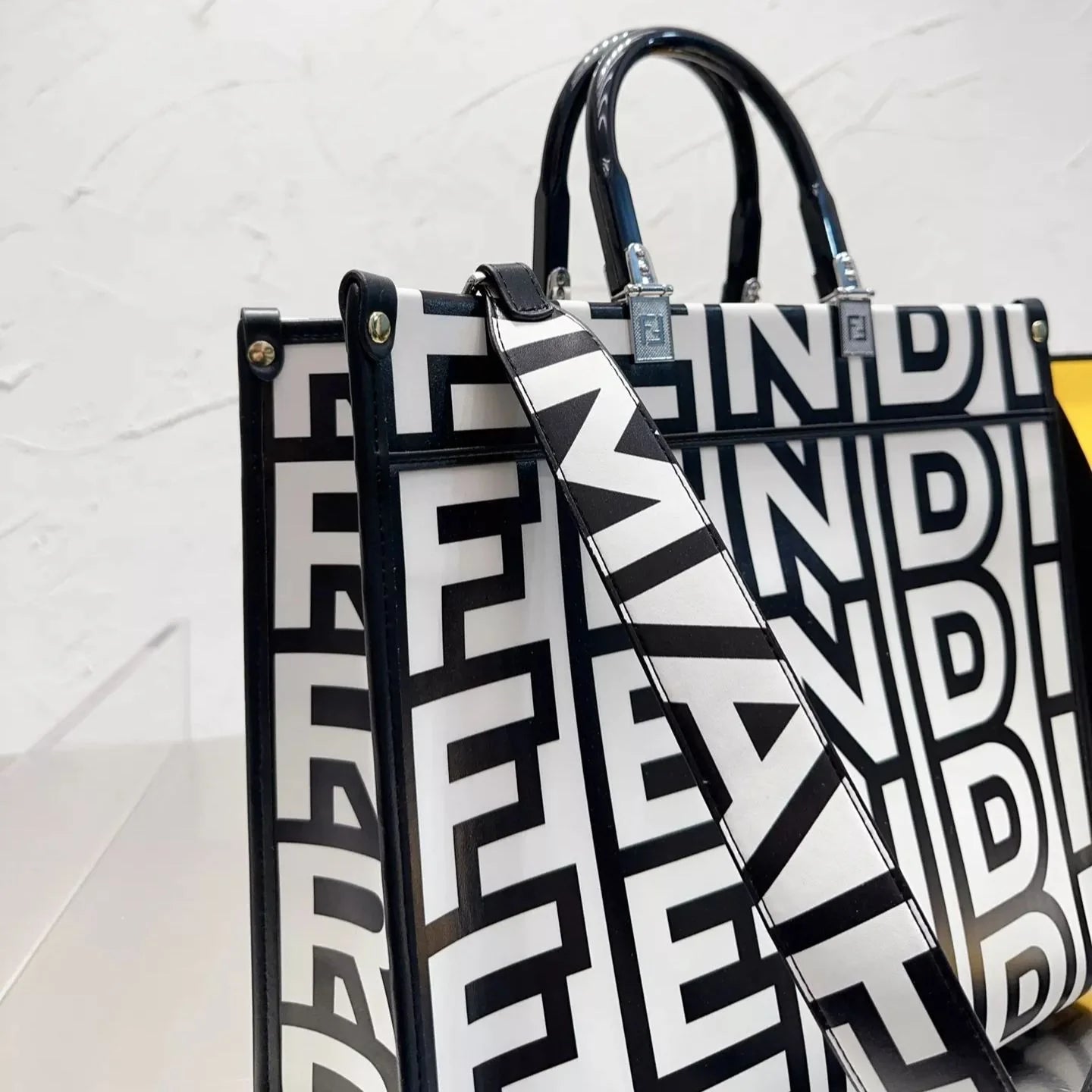 Exquisite+leather+bags-585