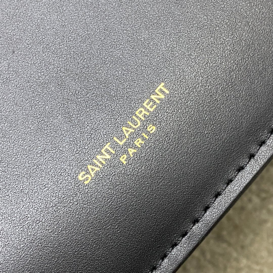 Exquisite+leather+bags-69