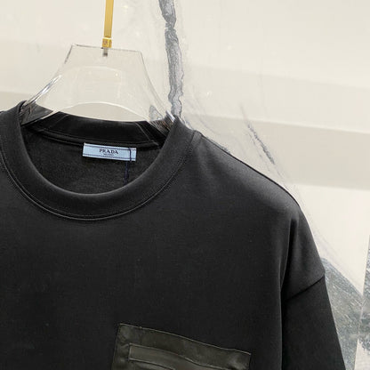 Metal logo carry pocket t-shirt