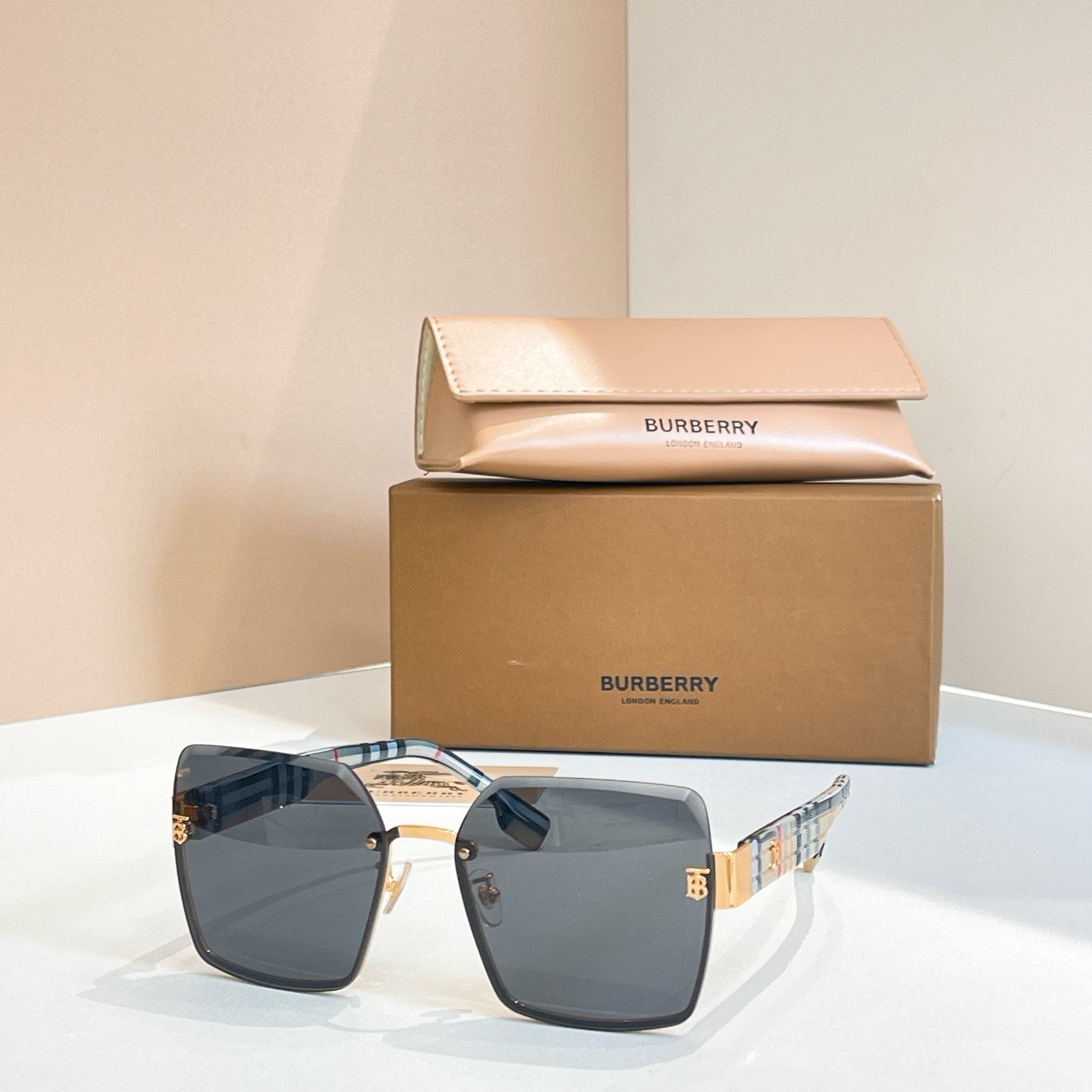 2025 New Fashion Large Frame Sunglasses in 5 Colors BE2491