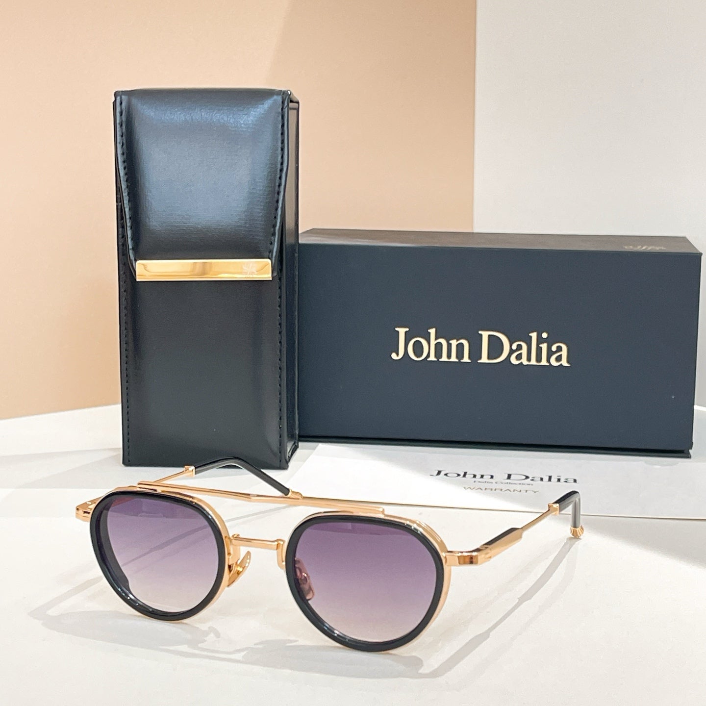 Full frame metal sunglasses