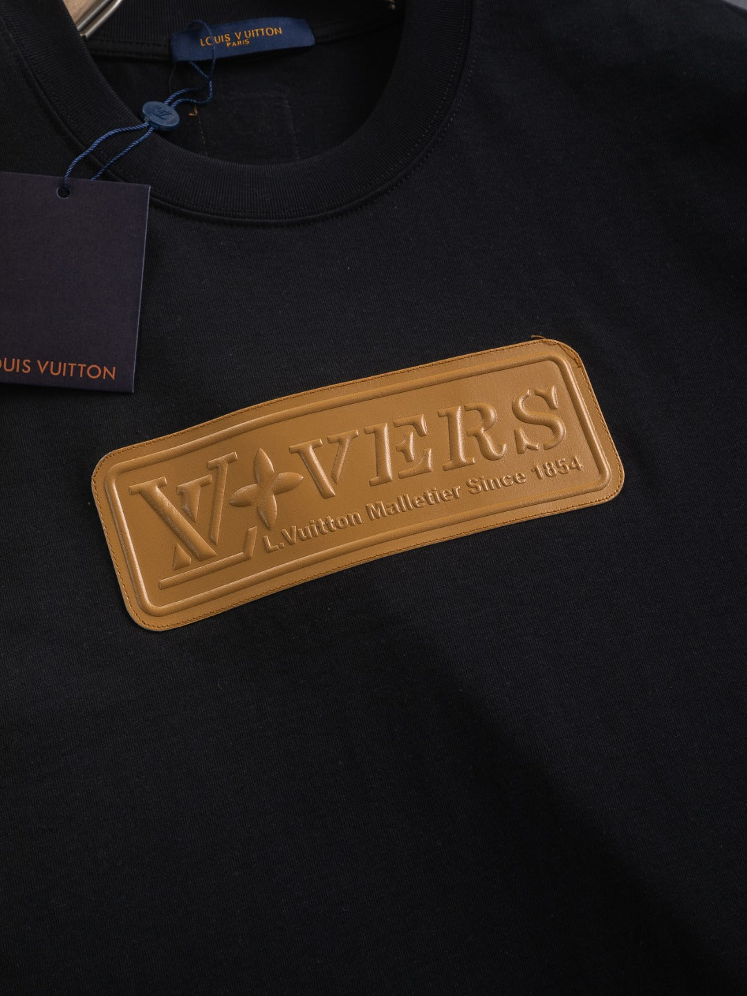 Three-dimensional printing t-shirt