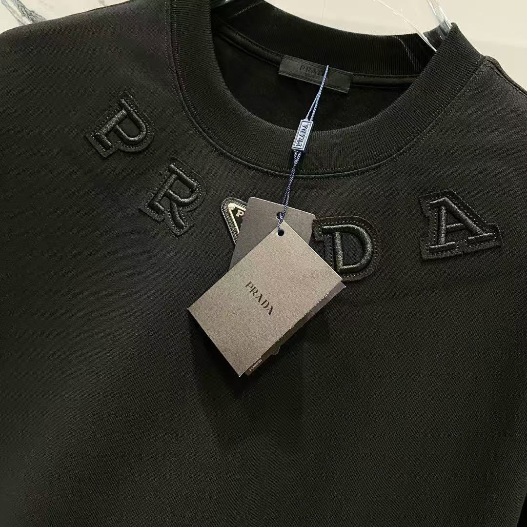 High quality craftsmanship metal logo t-shirt