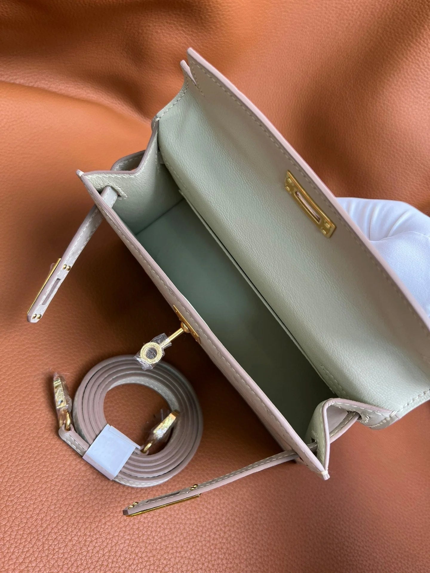 Exquisite+leather+bags-62