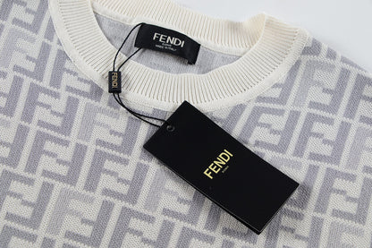 Short sleeved knitted t-shirt