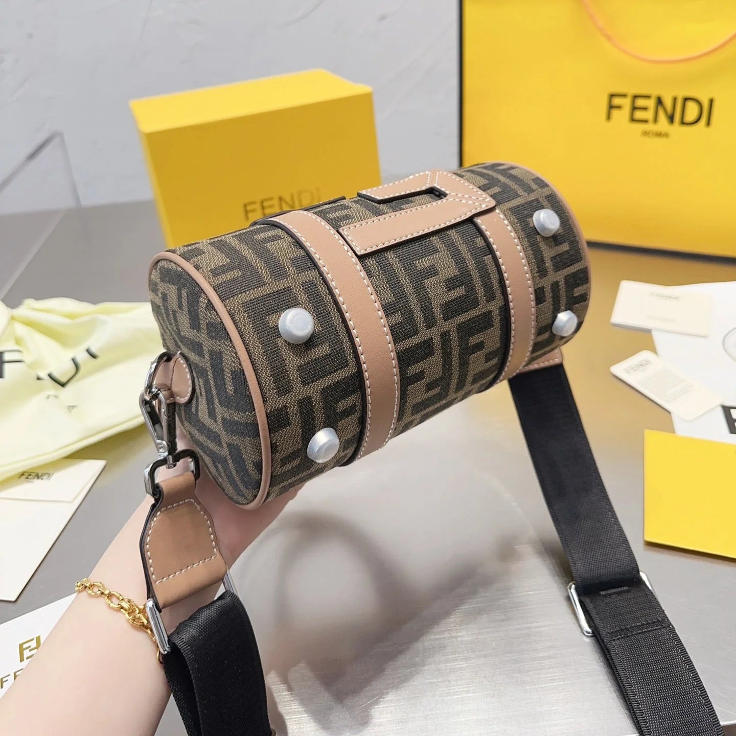 Exquisite+leather+bags-600