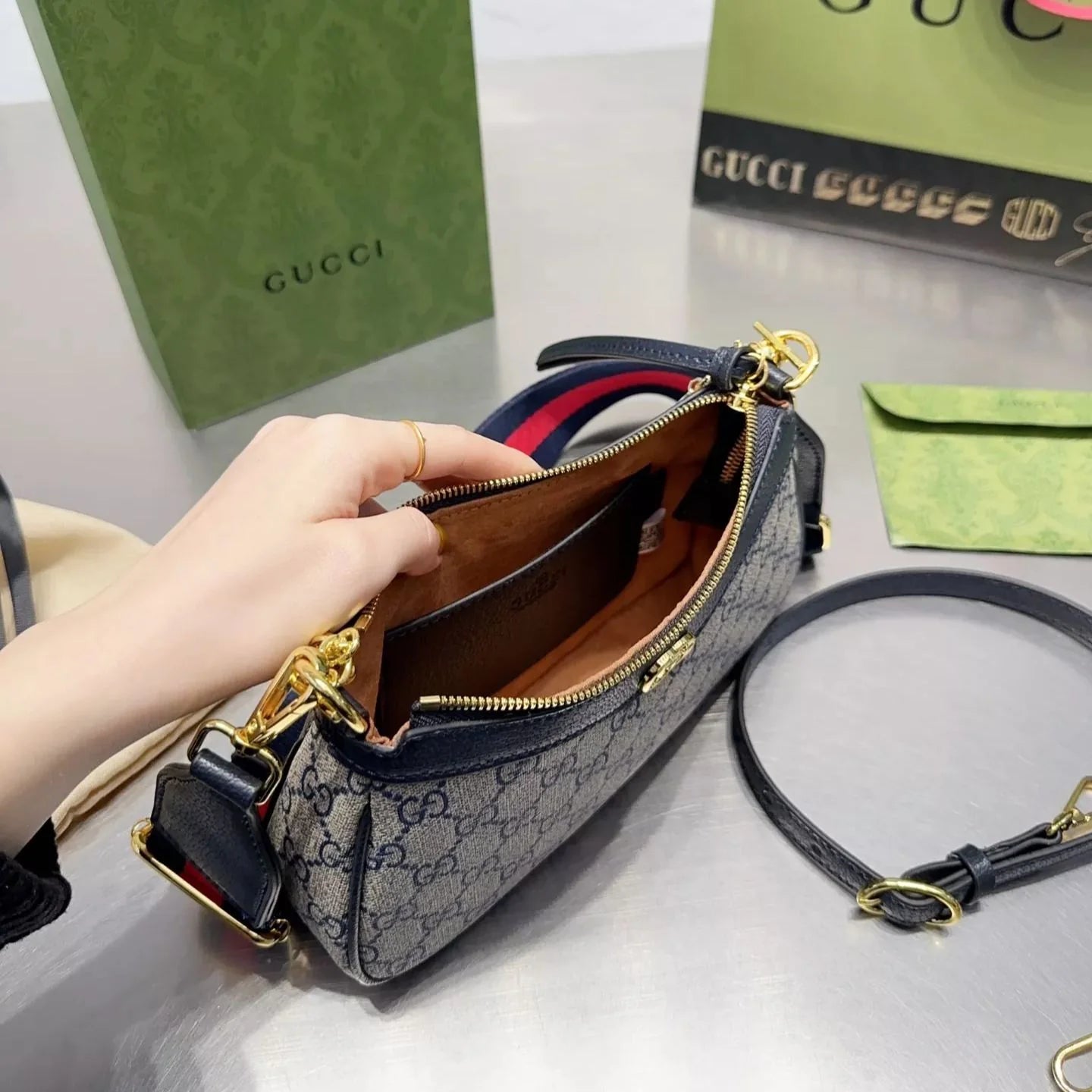 Exquisite+leather+bags-564