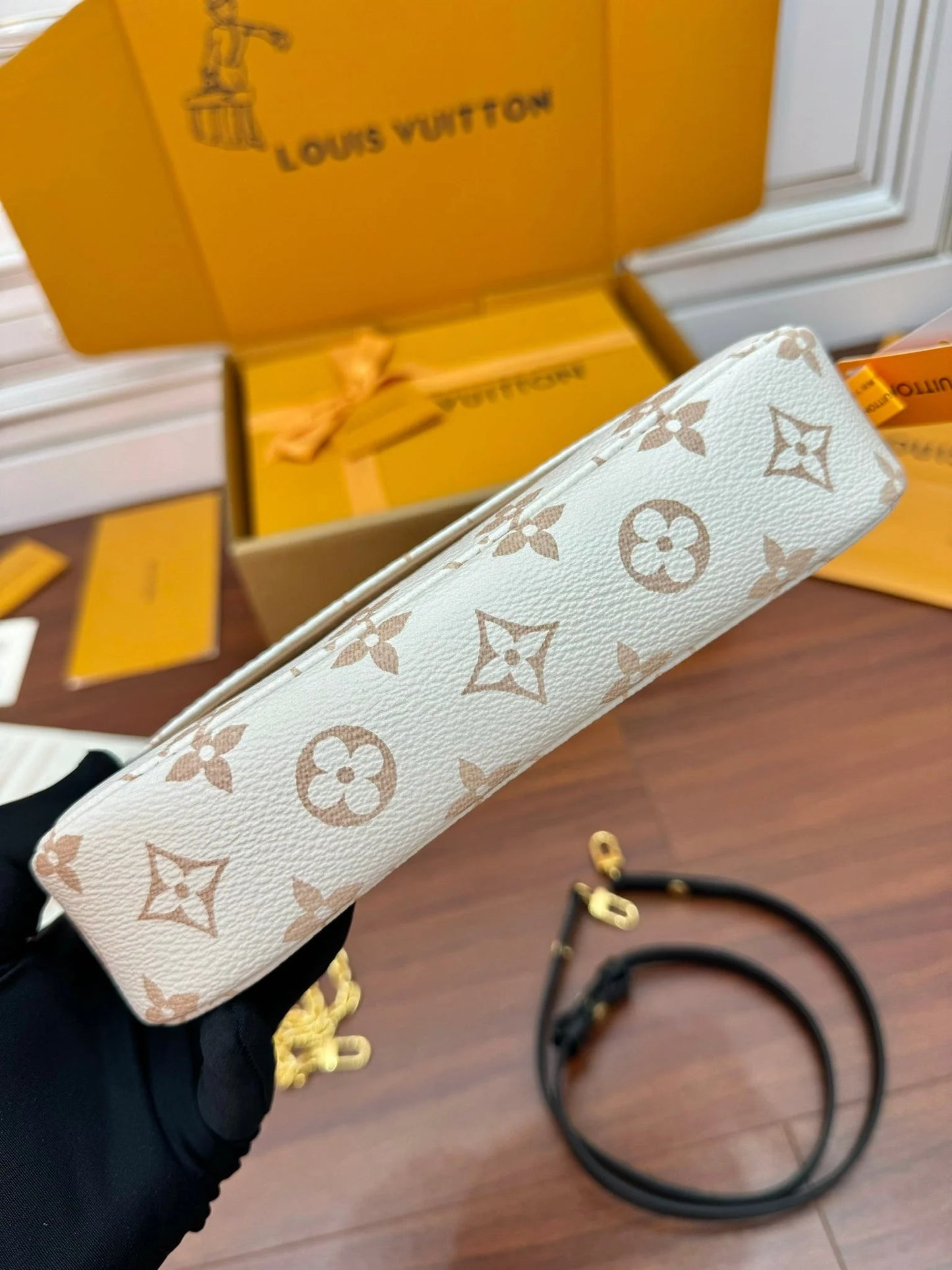 Exquisite+leather+bags-158