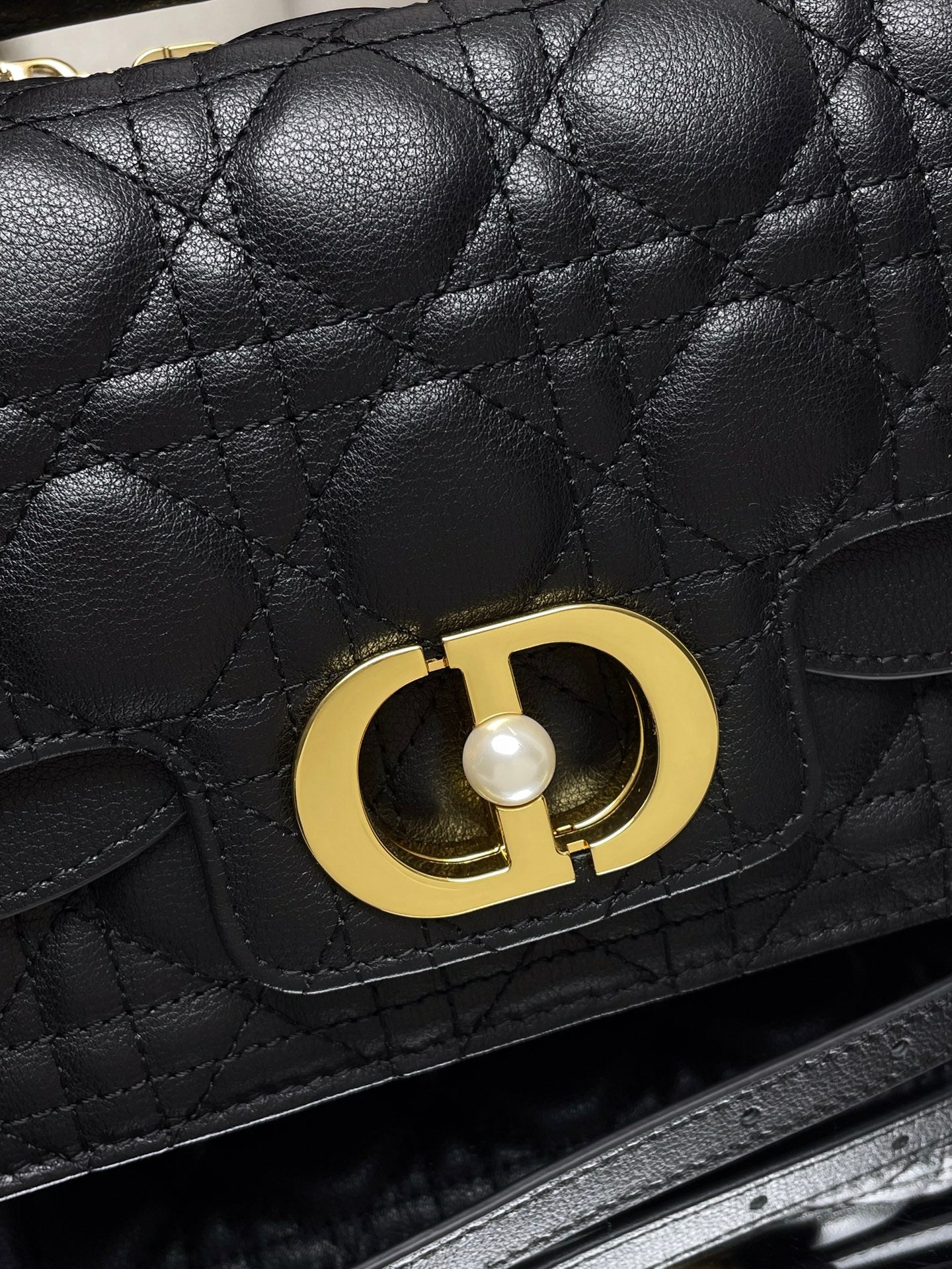 Exquisite+leather+bags-362