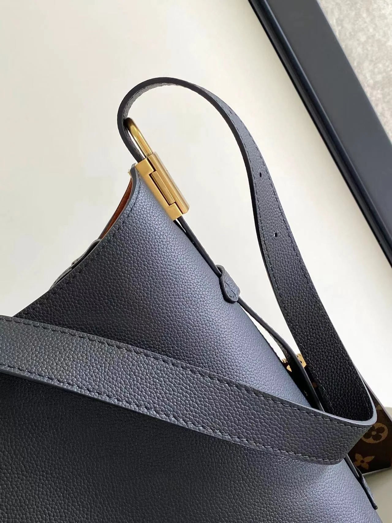 Exquisite+leather+bags-386