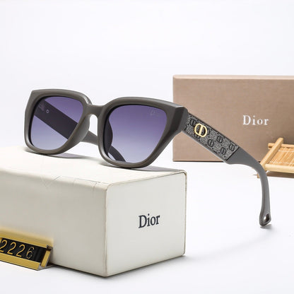 7 Colors Classic Trendy Sunglasses 2226