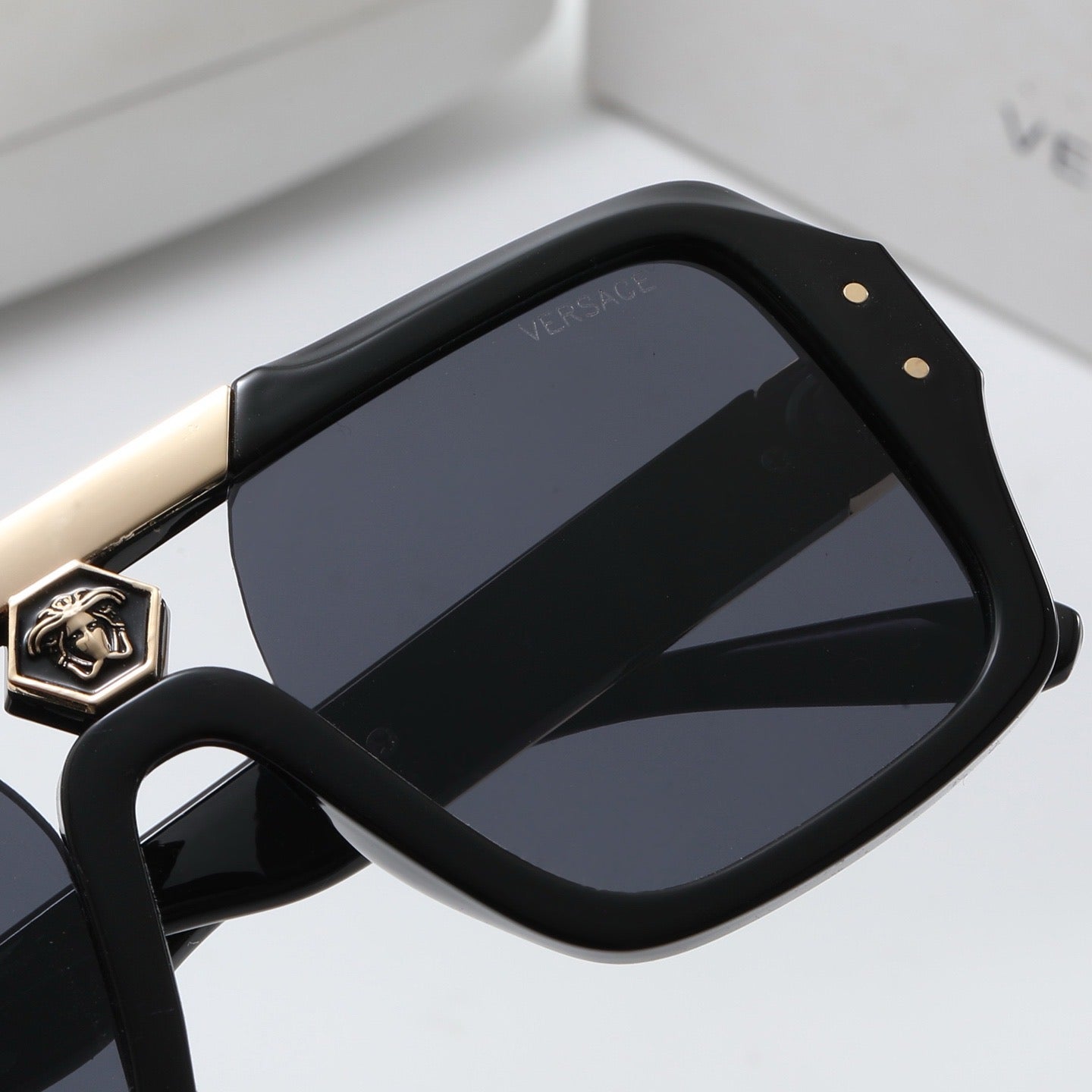 4 Colors High-End Fashion Sunglasses 4184