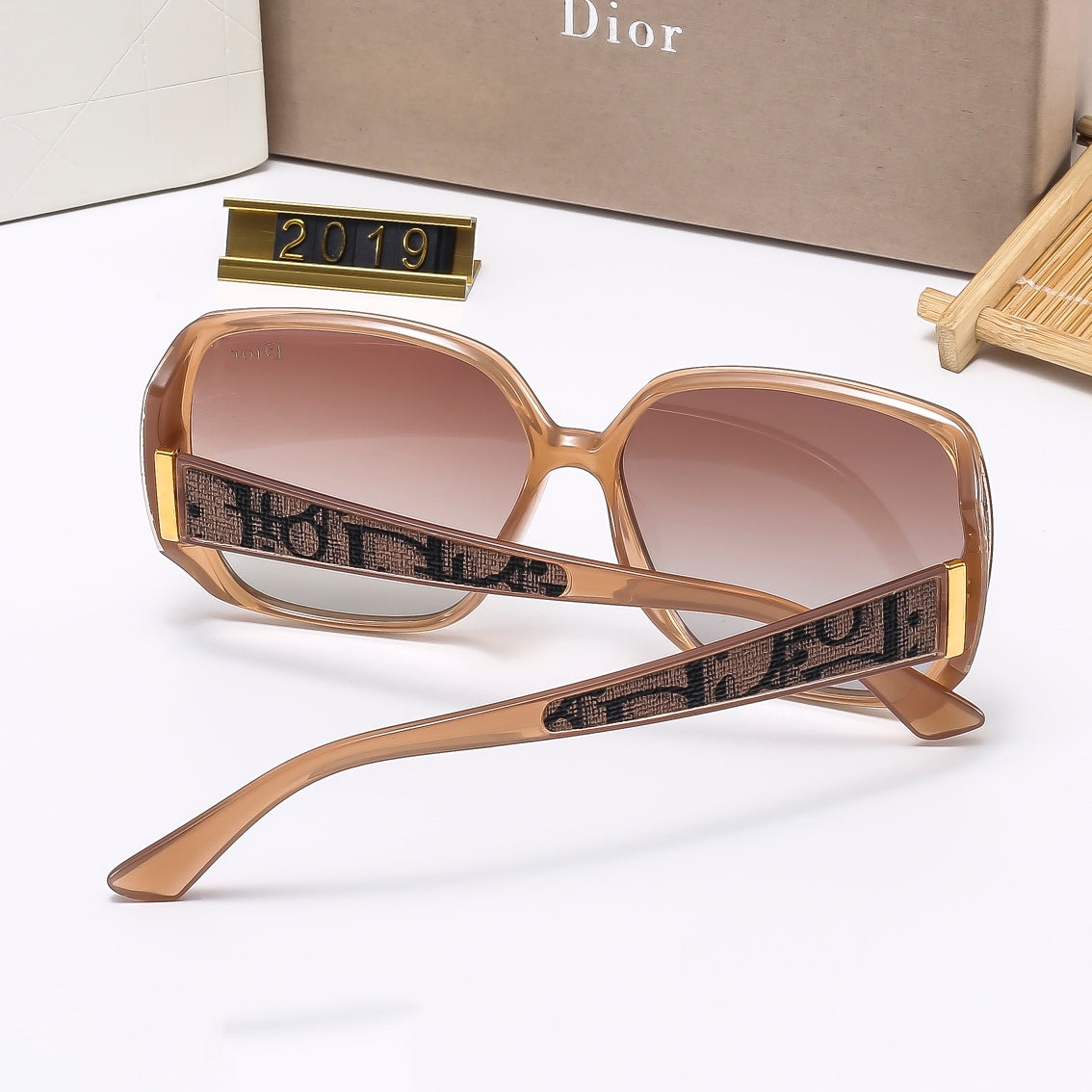5 colors high definition UV protection high end sunglasses  2019