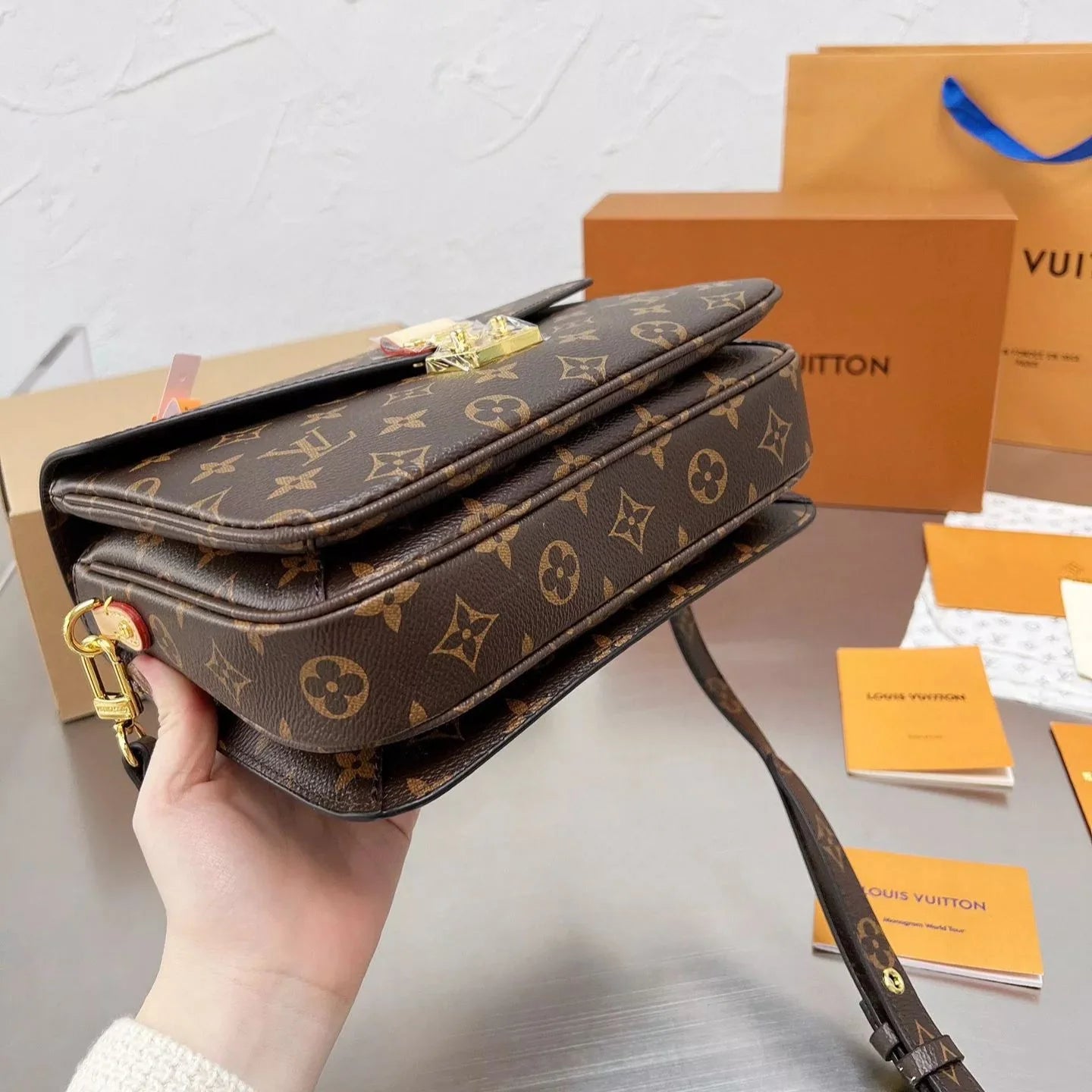 Exquisite+leather+bags-566