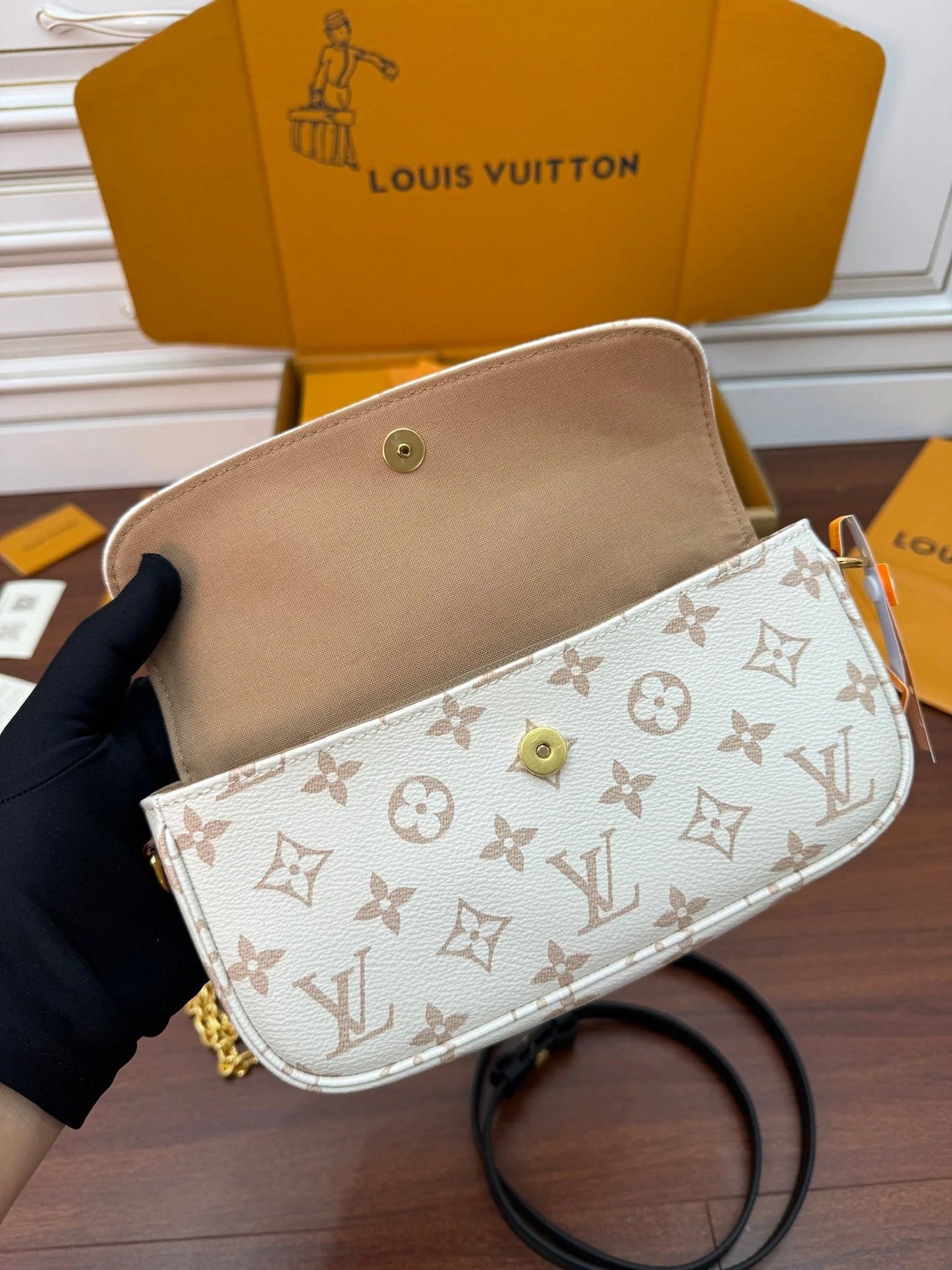 Exquisite+leather+bags-158