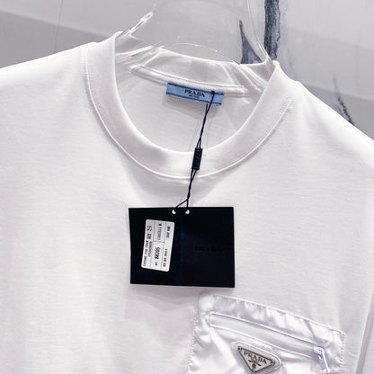 Metal logo carry pocket t-shirt