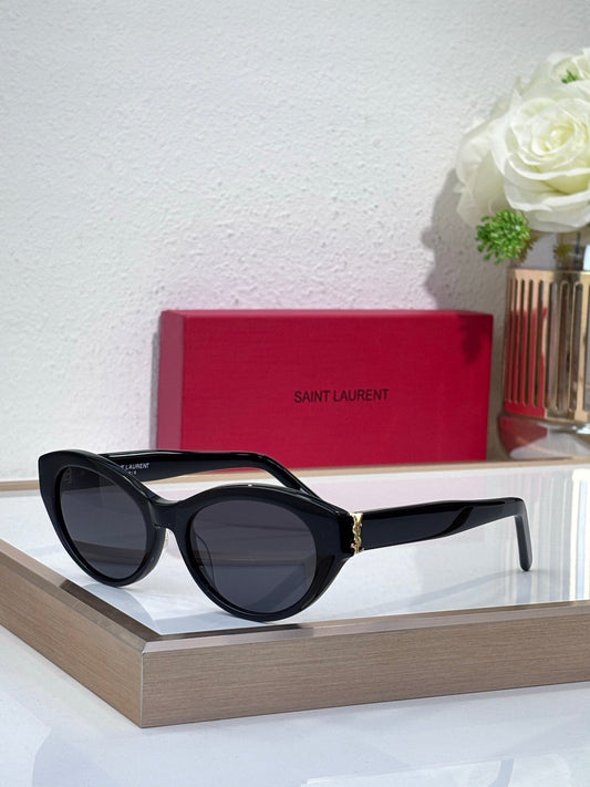 New Small Frame Cat-Eye Sunglasses