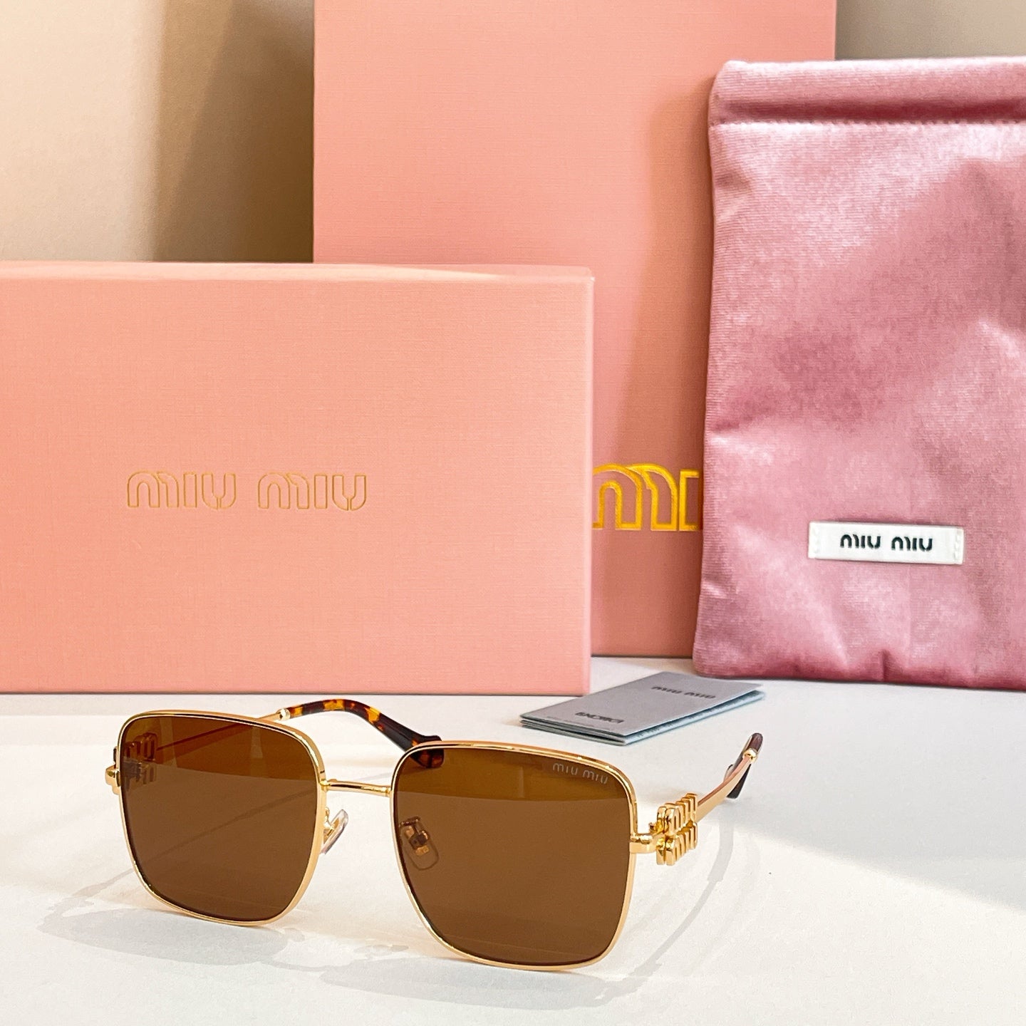 Transparent full frame metal sunglasses