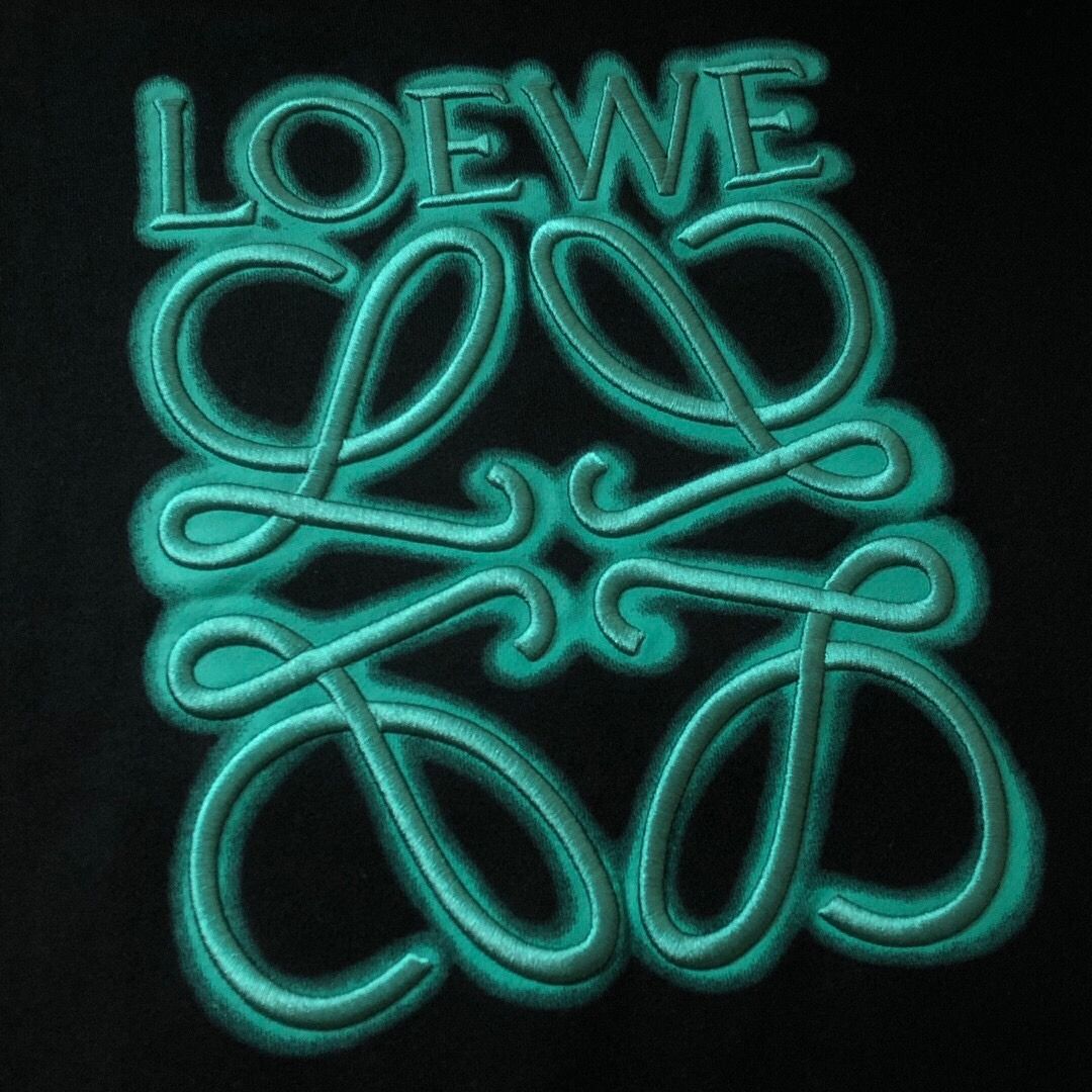 High quality embroidery t-shirt