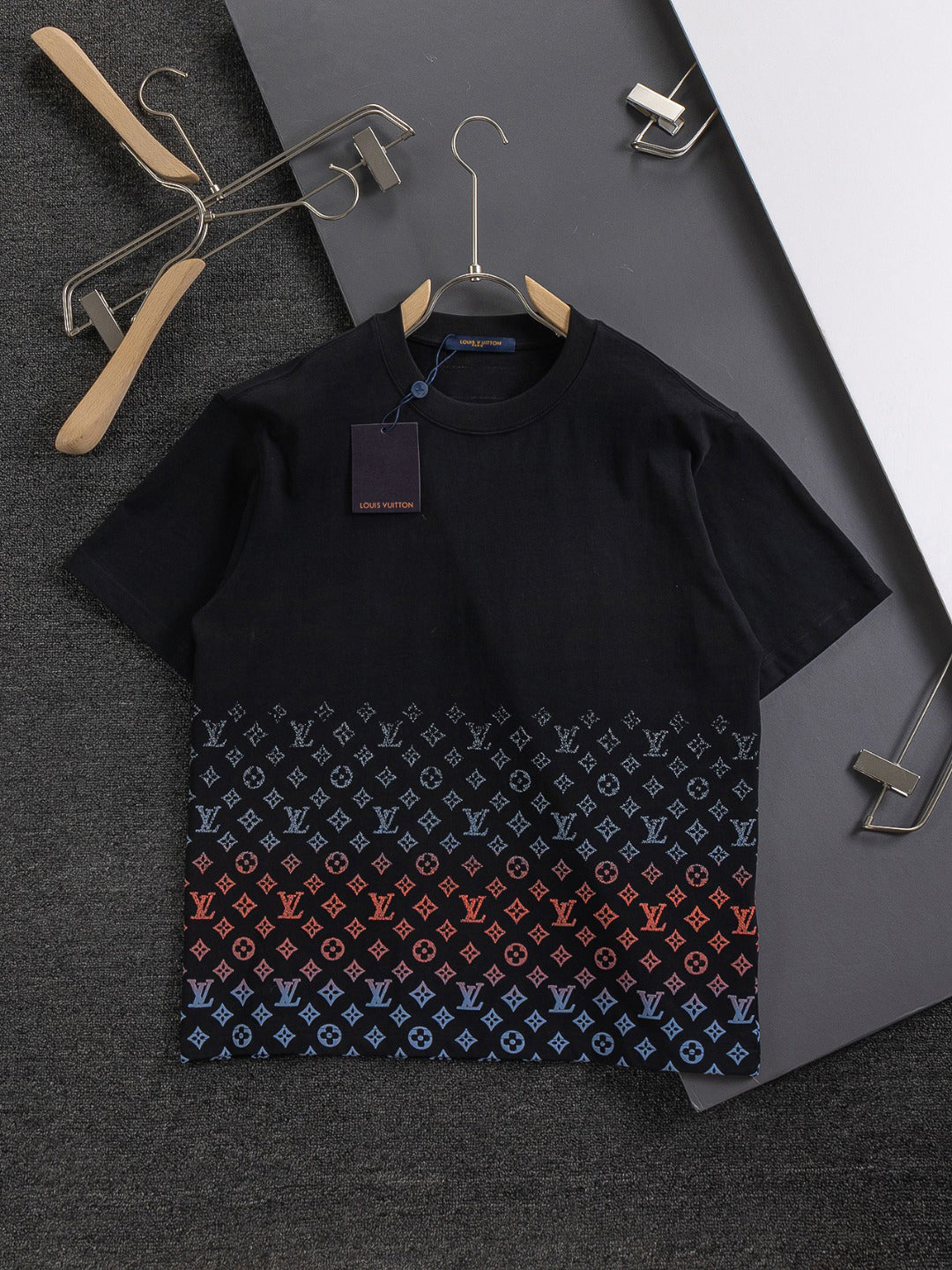 Gradient foam printing t-shirt