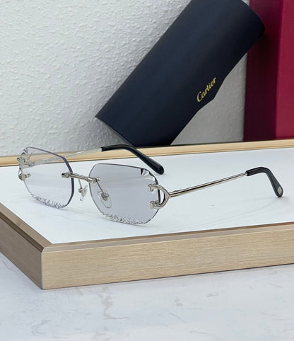 New series of cut lens sunglasses can change color under ultraviolet light