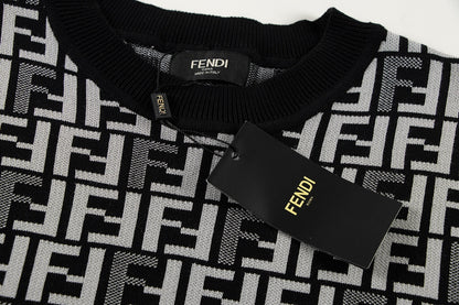 Short sleeved knitted t-shirt